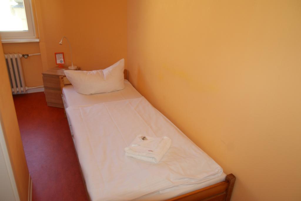 Single Room Shower
