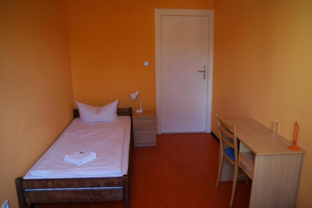 Single Room with Shower,226869545:JPEG